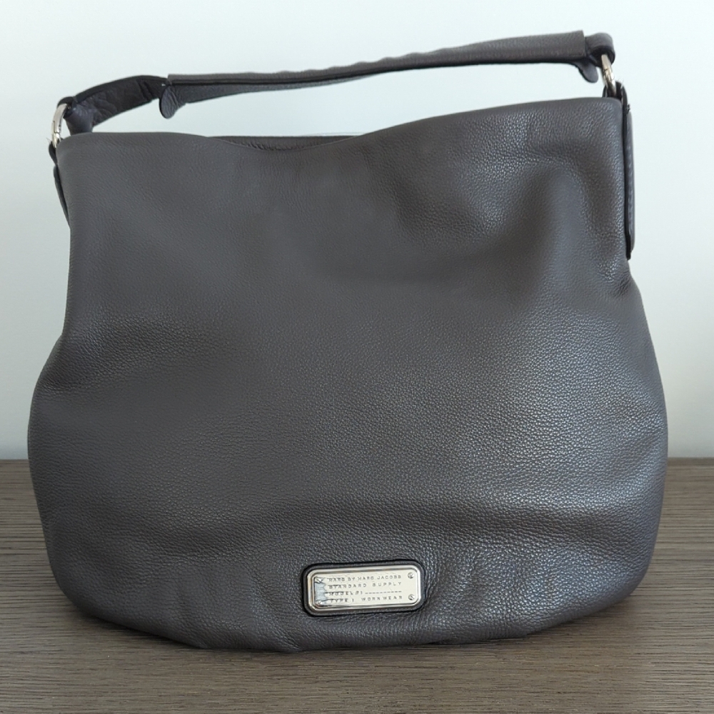 NWOT Marc Jacobs Gray Leather Hobo Bag with Dust Bag